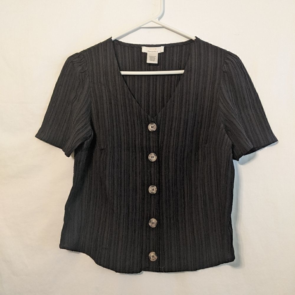 Urban Romantics Cropped Tortoise Shell Button Down - Picture 2 of 7